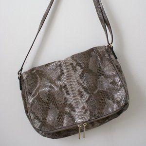 Cuir Danier cross-body